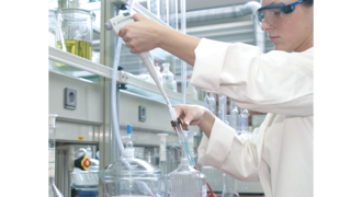 KAESER pramoniniai stūmokliniai kompresoriai tyrimams ir mokslui.